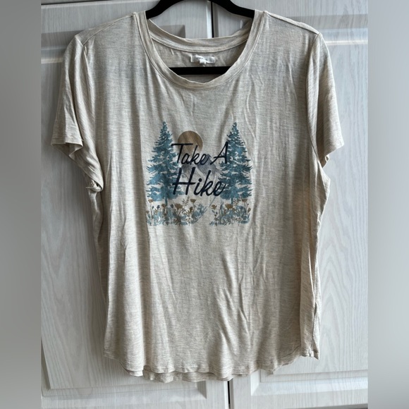 Maurice’s graphic Tee - Picture 2 of 3